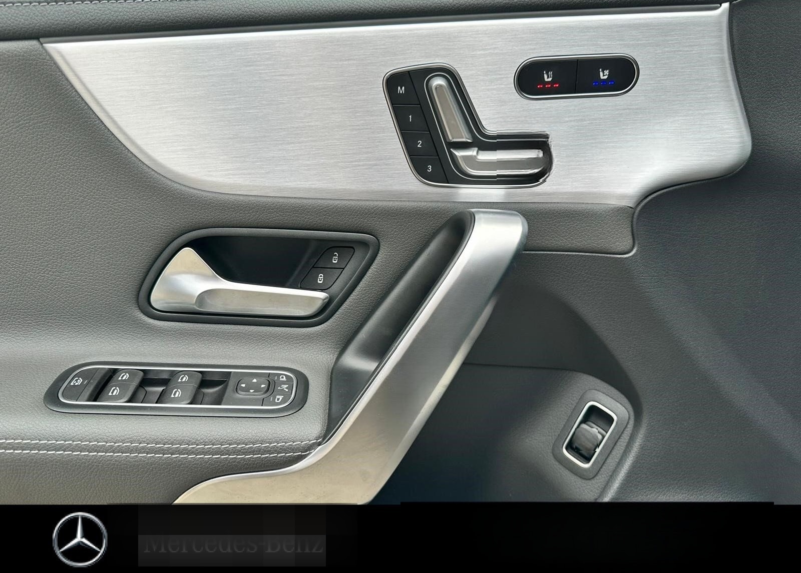 Mercedes-Benz CLA250 4M SB DIST MLED STHZ PAN HUD AHK BUR AMG foto 6