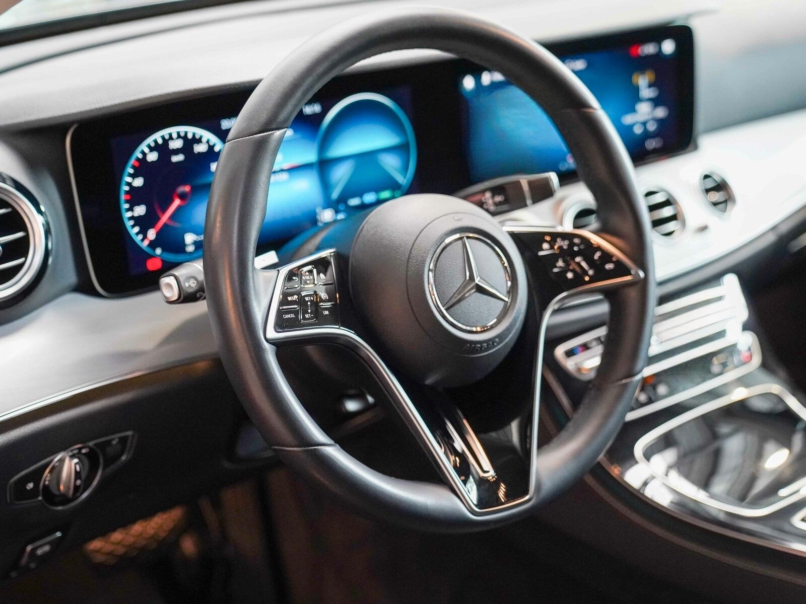 Mercedes-Benz E 220 d T AMG Line Night Totwinkel 360° CarPlay foto 15