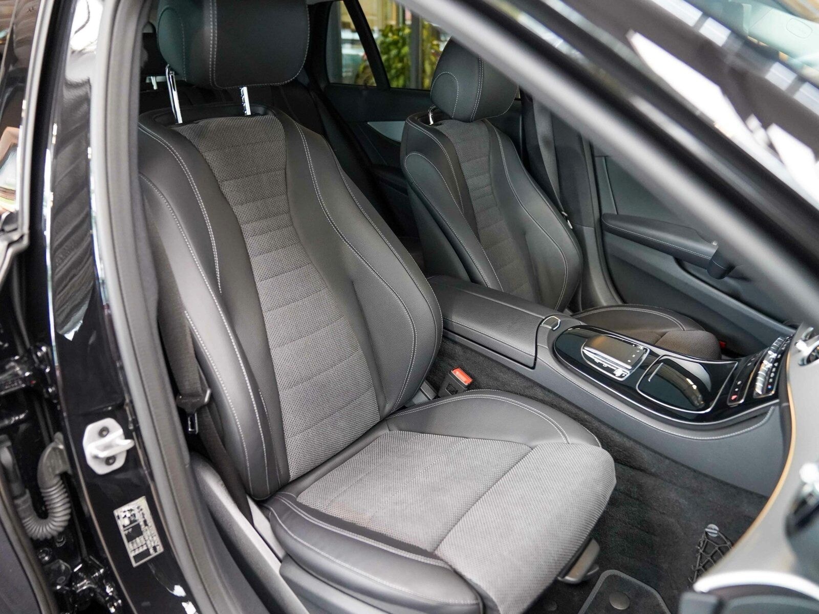 Mercedes-Benz E 220 d T AMG Line Night Totwinkel 360° CarPlay foto 8