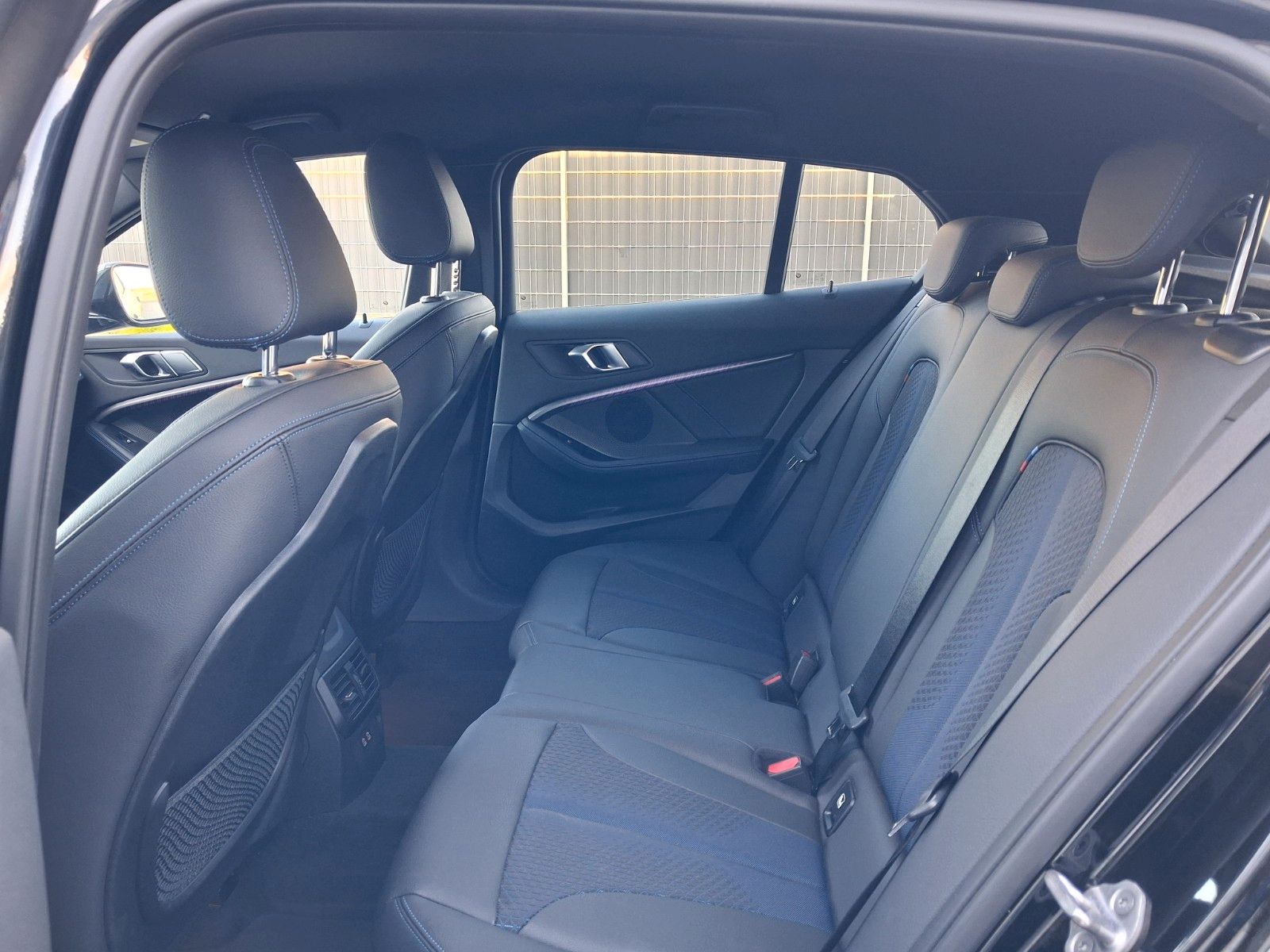 BMW 118 1 Limousine 118 i M Sport* M Paket * foto 22