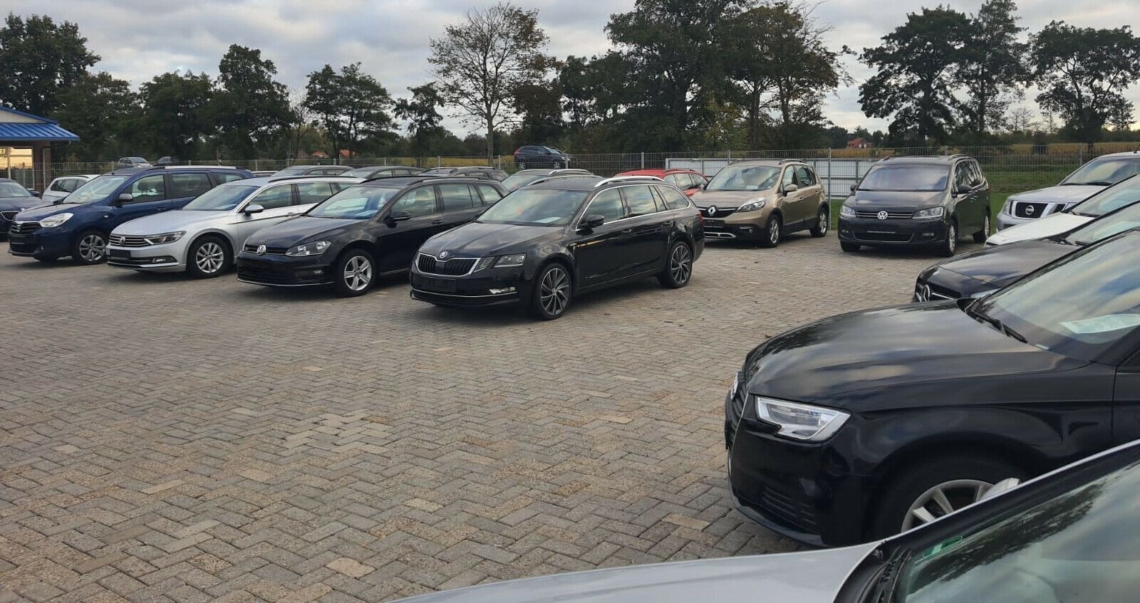 BMW 118 1 Limousine 118 i M Sport* M Paket * foto 23