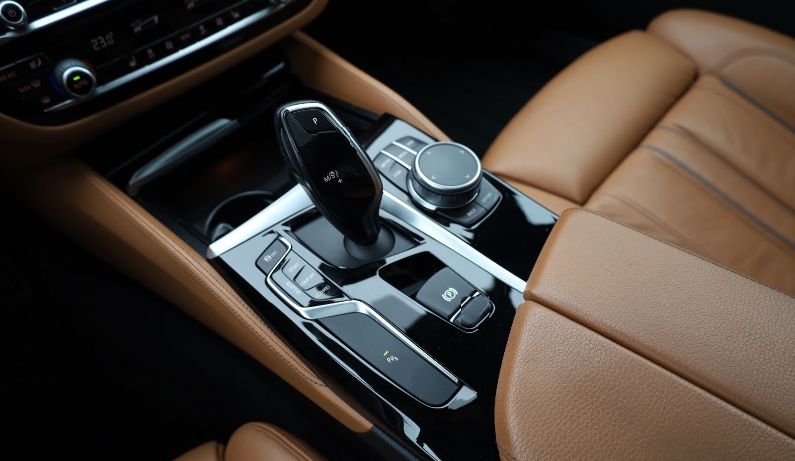 BMW M550i xDrive/HUD/H&K/4xSHZ/LHZ/SBD/LASER/RFK/R20 foto 15