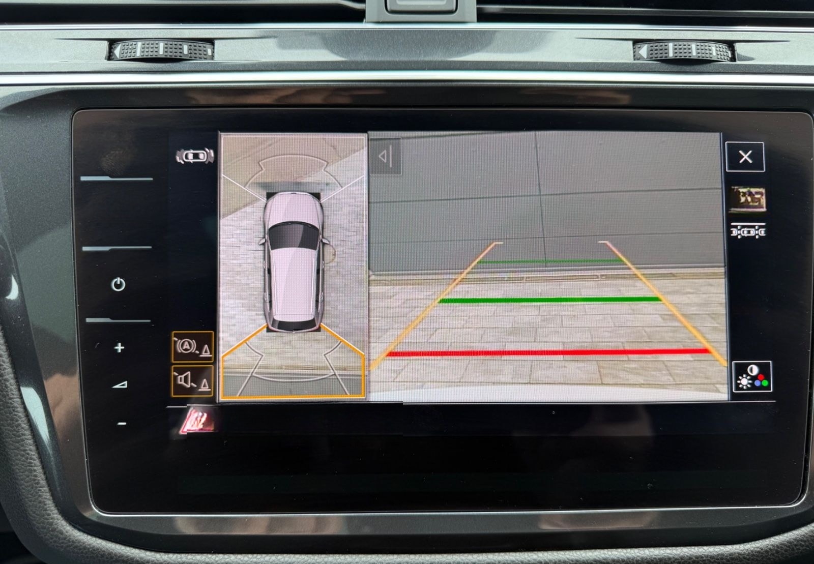 Volkswagen Tiguan Allspace R-Line Pano ActiveDsp HeadUp foto 17