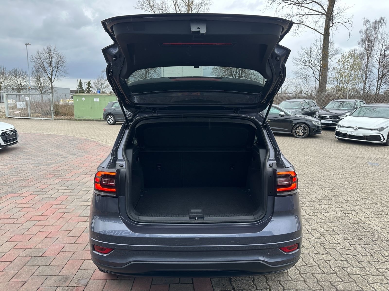 Volkswagen T-Cross 1.5 TSI DSG R-LINE*VIRTUAL*R-CAM*ACC*NAV foto 12