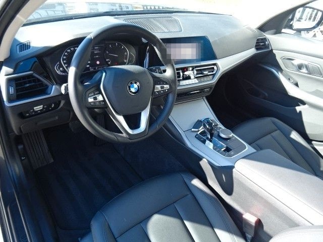 BMW 318d Touring,LEDER,NAVI,LED,AUTOM,PDC,AHK,1HAND foto 16