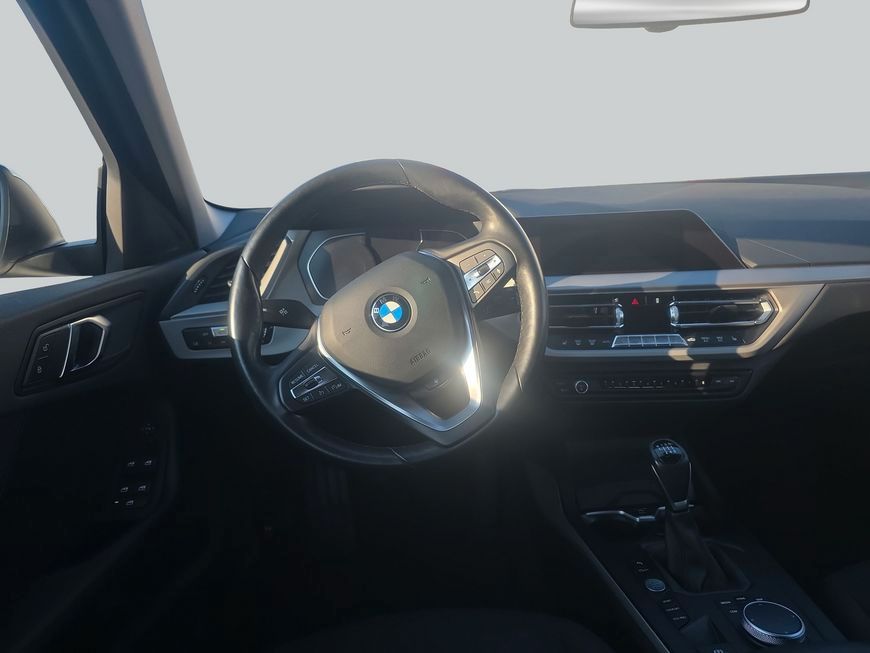 BMW 118i Advantage PDC* SHZ* Klimaautomatik* foto 18