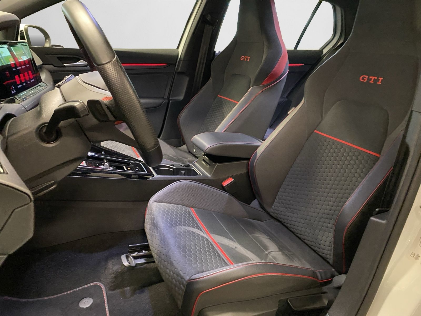 Volkswagen Golf VIII GTI Clubsport 2.0 TSI DSG, Navi, Sitzh foto 12