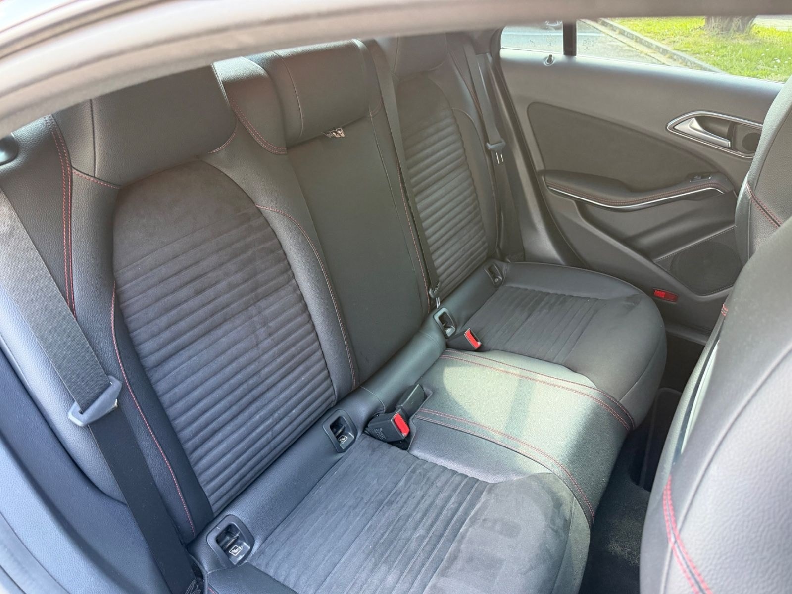 Mercedes-Benz CLA 180 AMG SHZ Klima Edition LED HP TFT 19Zoll foto 17