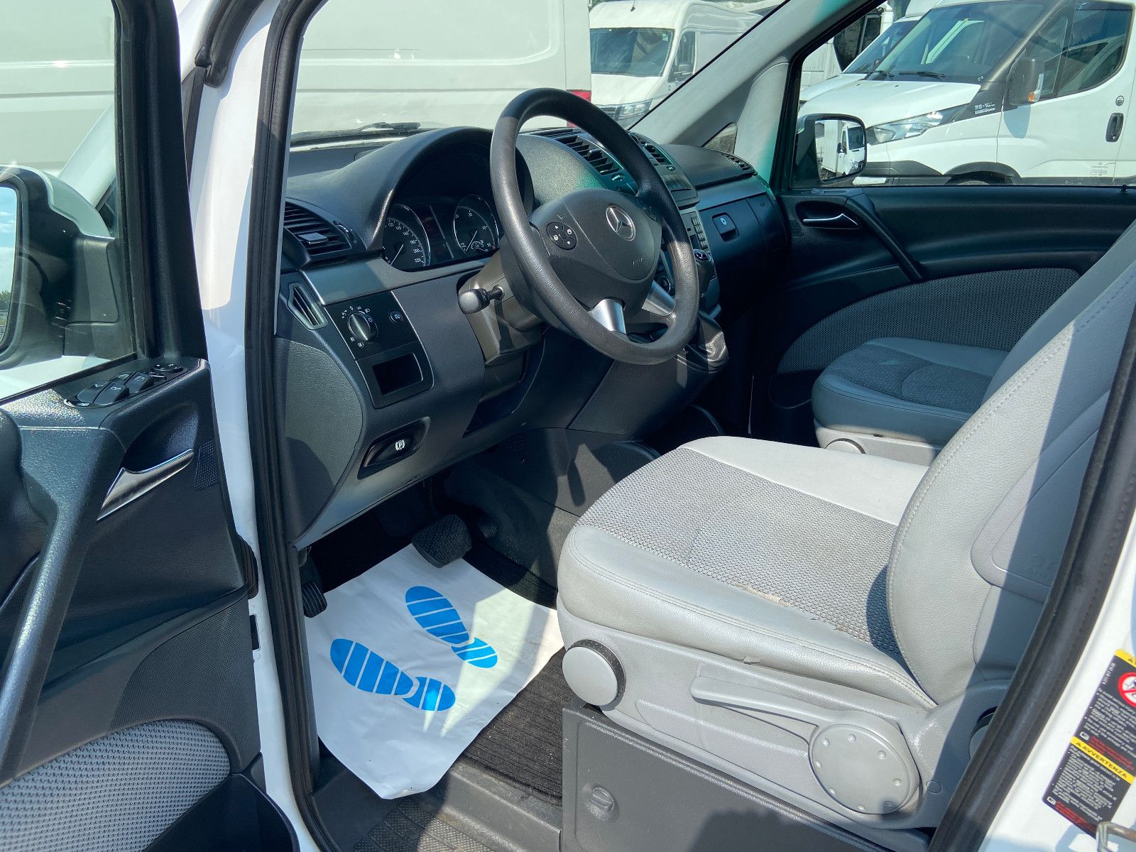 Mercedes-Benz Viano 2.2 ,Lang,4x4,2 x Sch.,16900 € Netto+MwSt foto 16