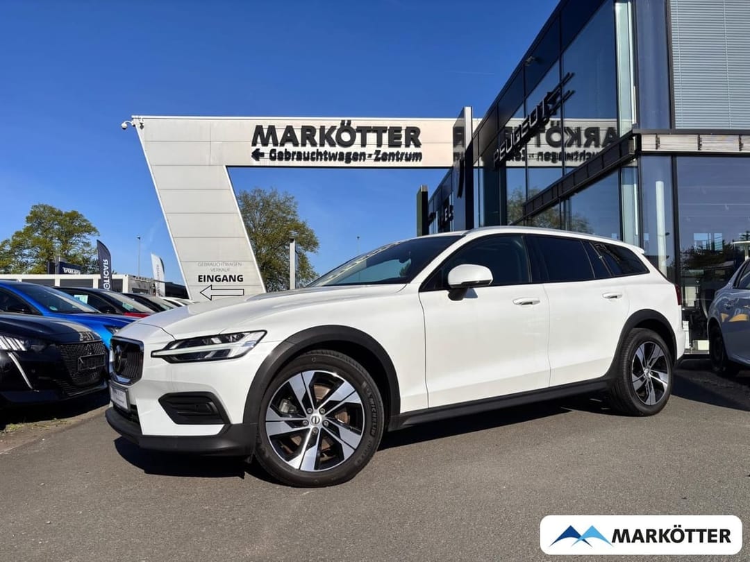 Volvo V60 Cross Country B4 AWD Plus 2022