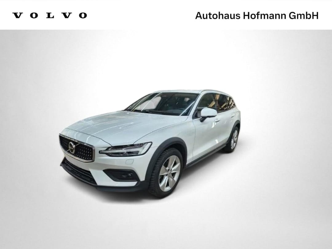Volvo V60 B5 Cross Country 2024