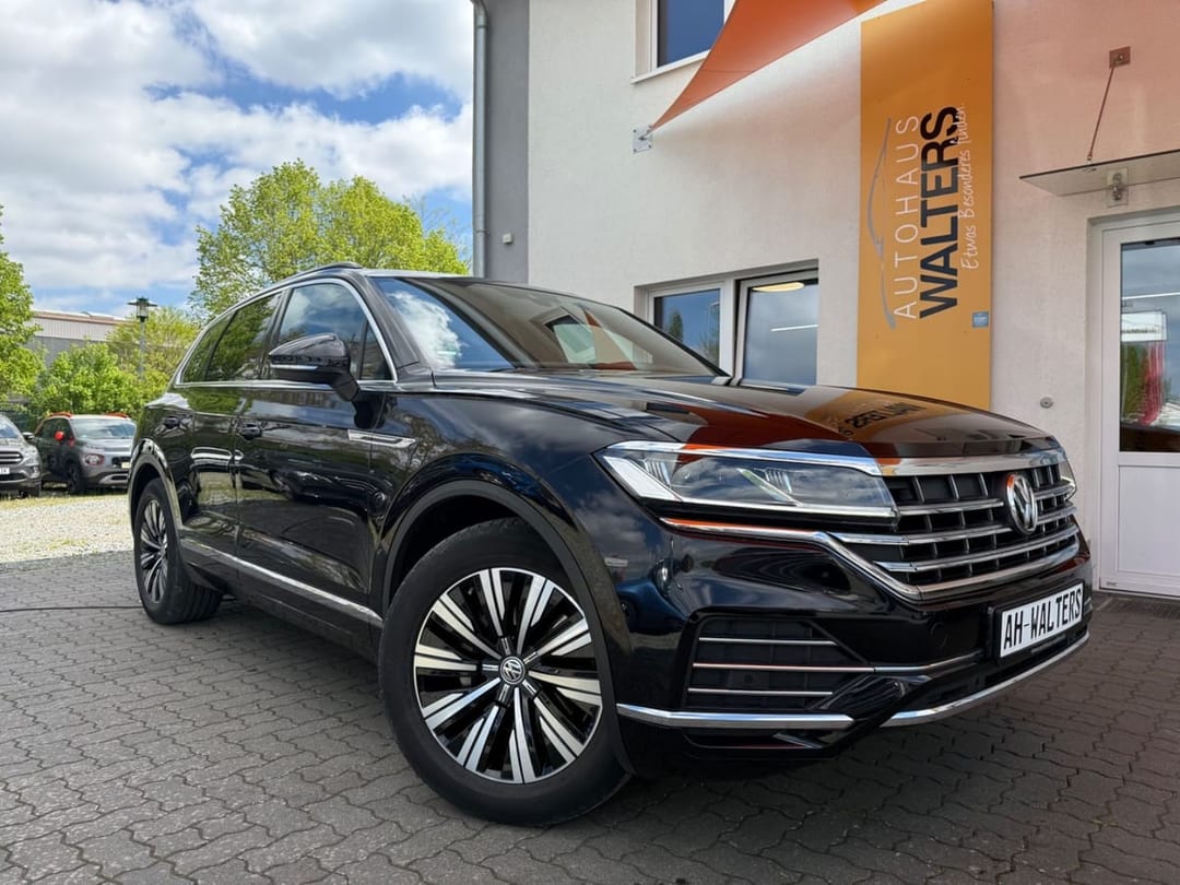 Volkswagen Touareg Atmosphere 4Motion = 396 2018