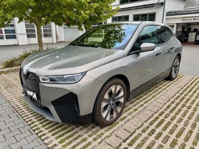 BMW iX xDrive40 2024