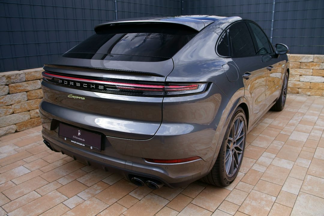 Porsche Cayenne Coupe E-Hybrid SportDesign 2024