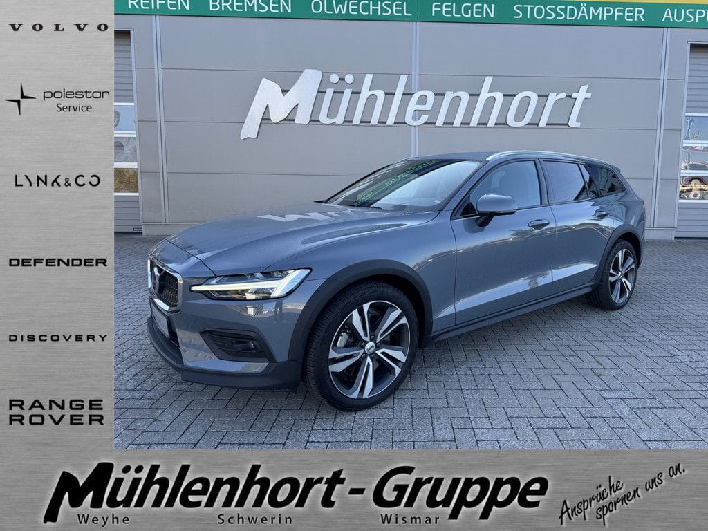Volvo V60 Cross Country B5 AWD PLUS 2024