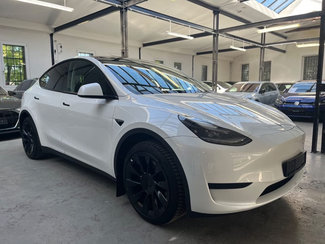 Tesla Model Y Long Range RWD 2025
