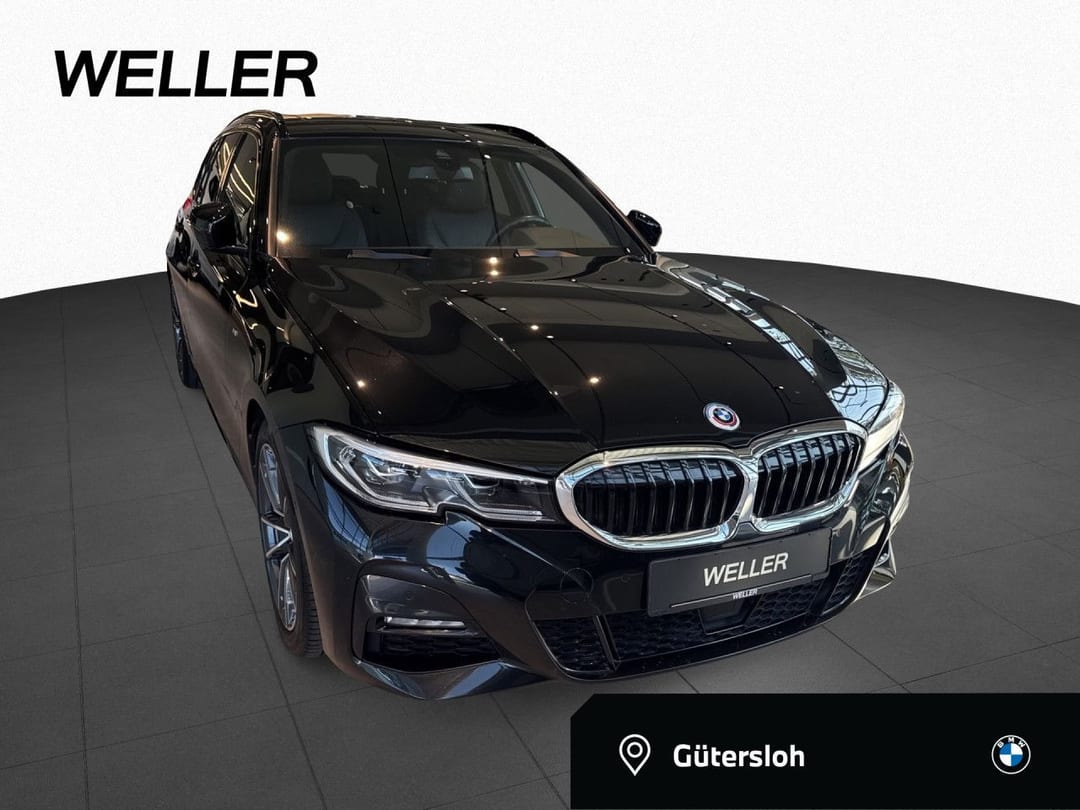 BMW 330i Tour. M SPORT 2022