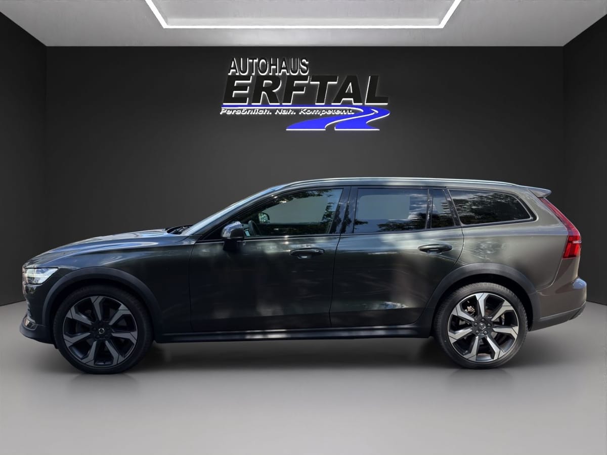 Volvo V60 de 2022 importado de Alemania, en el catálogo de Coches1